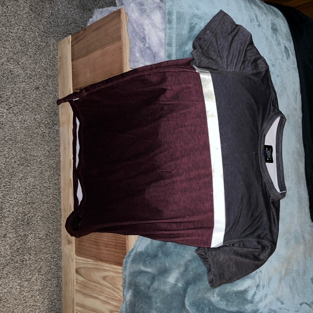 american eagle t shirt
